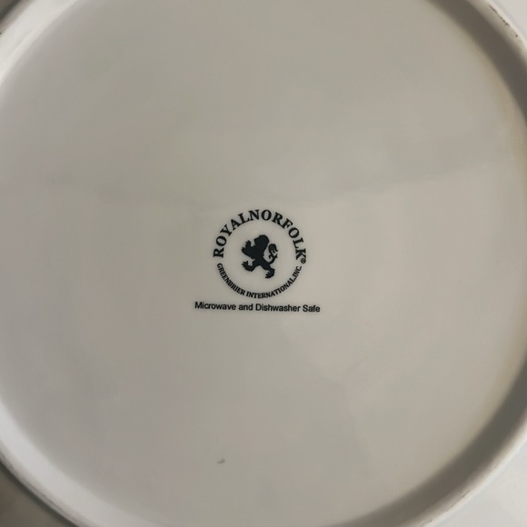 Vintage Royal Norfolk dishes. - Picture 5 of 8